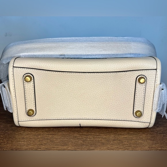 New Coach X Jean Michel Basquiat Rogue 25 Ivory with Charm, Card Case & Wristlet - Picture 5 of 12